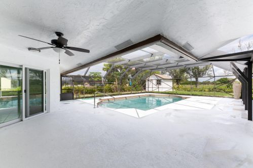 441 53rd St, Boca Raton FL  33487-3750 exterior