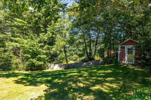 366 Litchfield Rd, Torrington CT 06791-2101 exterior