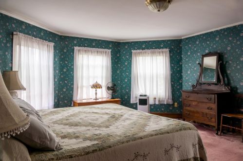 132 Pleasant Ave, Portland ME 04106-6226 exterior