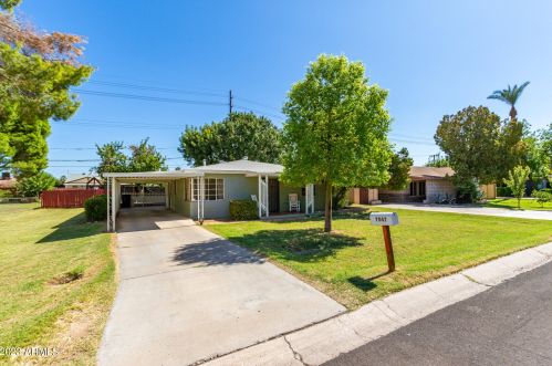 7047 23 Dr, Phoenix AZ 85085-8711 exterior