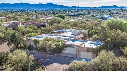 5925 Mina Vis, Tucson AZ 85718-4128 exterior