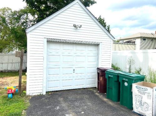 50 Monty Ave, Woonsocket, RI 02895-6512