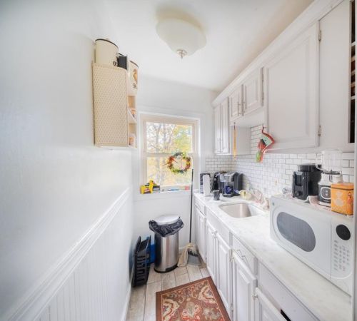 363 Logee St, Woonsocket RI 02895-6031 exterior