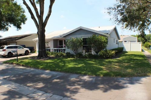 6801 Fernfield Ct, Tampa, FL 33634-1005