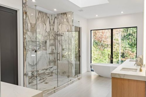 4645 Lake Forrest Dr, Atlanta GA  30342-2537 exterior