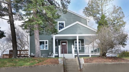 53 New Haven St, Boston MA  02132-5111 exterior