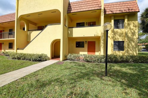 912 9th Street Cir, Boca Raton, FL 33486-5273