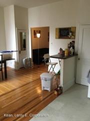 713 Pine St, Philadelphia PA  19106-4020 exterior