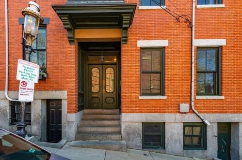 17 Salem St, Boston MA exterior