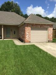2720 Toulon Dr, Baton Rouge LA  70816-5120 exterior