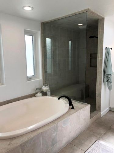 320 Rossmore Dr, Oxnard CA  93035-4465 exterior