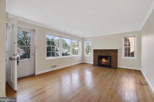 1807 Myrtle Rd, Silver Spring MD  20902-4006 exterior