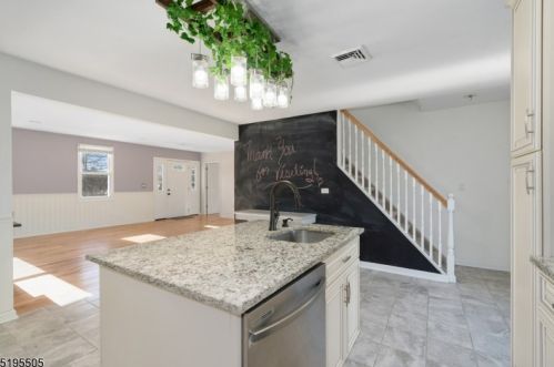 7 Berry Rd, Wantage NJ 07461-3009 exterior