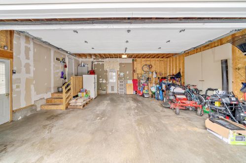 17 Hooksett Tpke, Concord NH  03304-4415 exterior