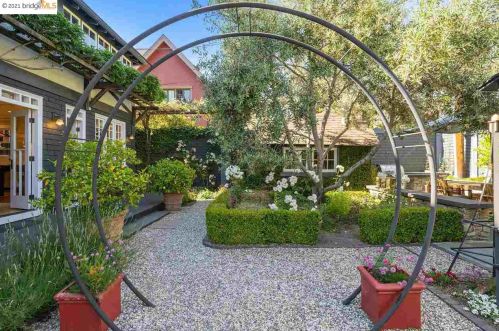 2731 Claremont Blvd, Berkeley CA 94705-1321 exterior