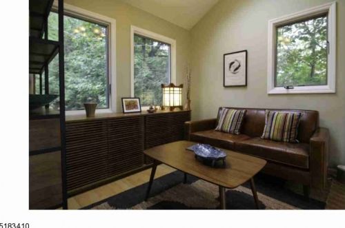 7 Elba Ave, Hopatcong NJ  07843-1807 exterior