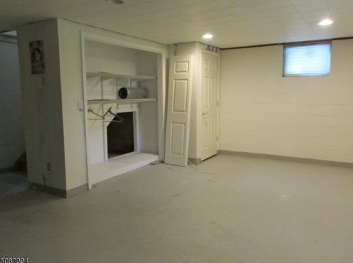 12 Carpenter Pl, Cranford NJ 07016-2539 exterior