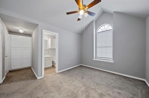 17018 Vinland Dr, Addison TX 75001-5053 exterior