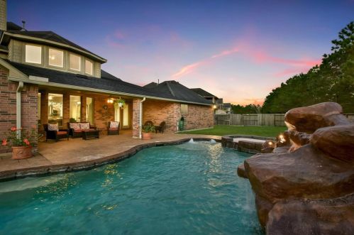 5922 Settlers Creek Ct, Fulshear TX 77441-2044 exterior