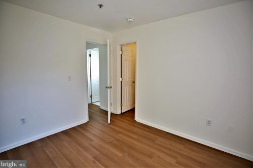 706 Wendover Ct, Dover NJ 07869-1641 exterior