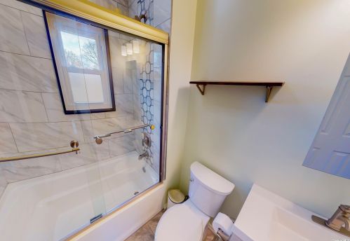 221 Atlantic St, Central Islip NY 11722-3223 exterior