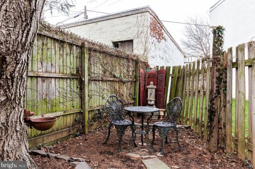 249 New Holland Ave, Lancaster PA 17602-2301 exterior