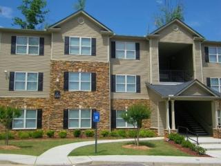 6101 Fairington Club Dr, Lithonia GA  30038-5666 exterior