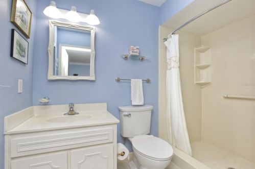 2100 Alameda St, Orlando FL 32804-6903 exterior