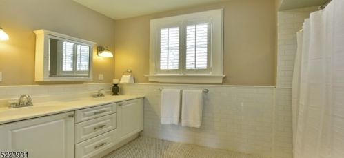 181 Smt Ave, Montclair NJ 07043-1817 exterior