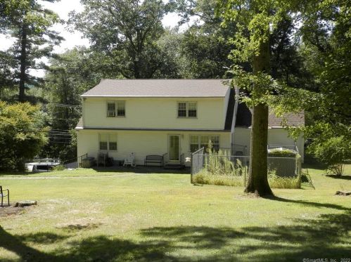 136 Putnam Pike, Killingly CT 06241-1628 exterior