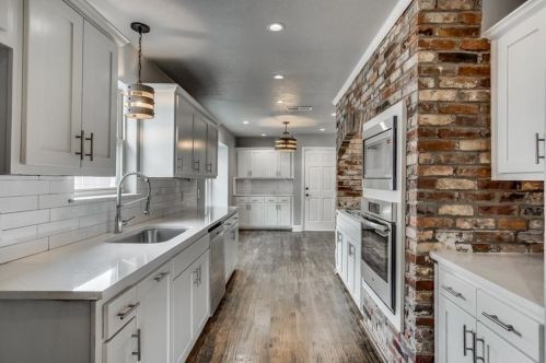 6023 Berry Trail Ct, Dallas TX  75248-4905 exterior