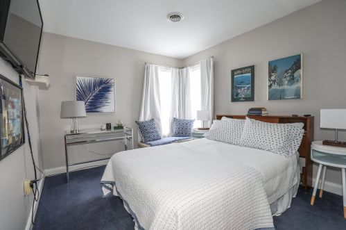 2 Fairview Dr, Concord NH 03301-6917 exterior