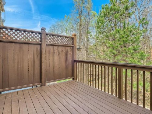 2579 Bridlewood Ln, Atlanta GA exterior