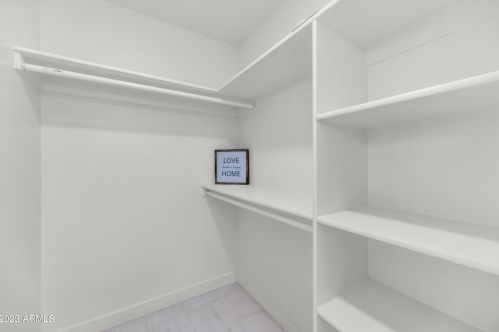 9052 29th St, Phoenix AZ  85028-5302 exterior