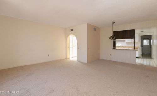 641 Paseo Del Prado, Green Valley AZ 85614-1974 exterior