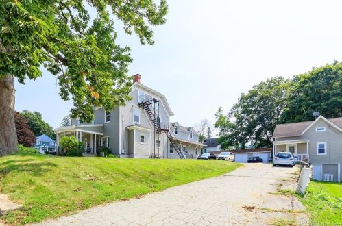 105 Cottage St, Killingly CT 06239-3026 exterior