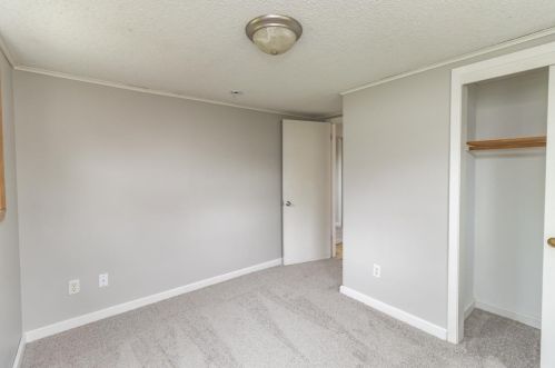 156 Spruce St, South Saint Paul MN 55075-3443 exterior