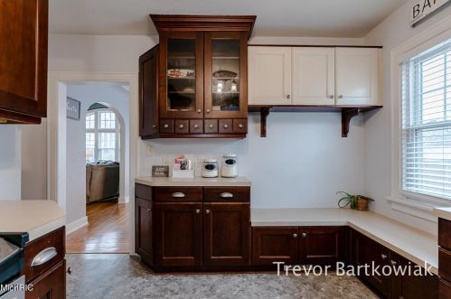 1177 Cornell Rd, Meskegon MI 49441-3833 exterior