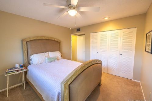 1579 Sunshine Ave, Fort Pierce FL  34952-6011 exterior