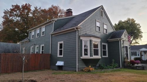 250 Whitford Ave, Providence RI  02908-3358 exterior