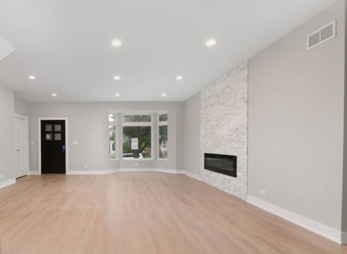 7421 Ottawa Ave, Chicago IL  60631-4238 exterior