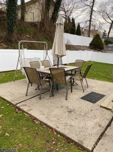 28 Phyllis Rd, Town Center NJ  07052-3526 exterior