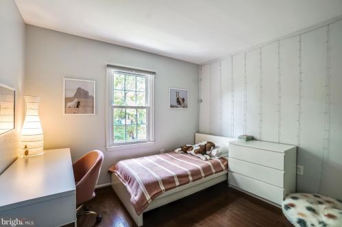 7707 Heatherton Ln, Rockville MD  20854-3212 exterior