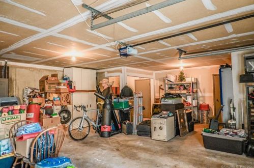 27 Woodhill Rd, Milford CT 06461-2367 exterior