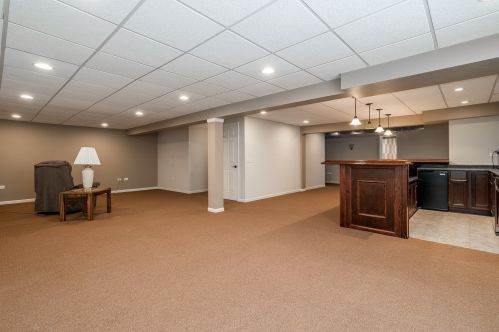 2921 Strauss Ct, Bull Valley, IL 60098-8076