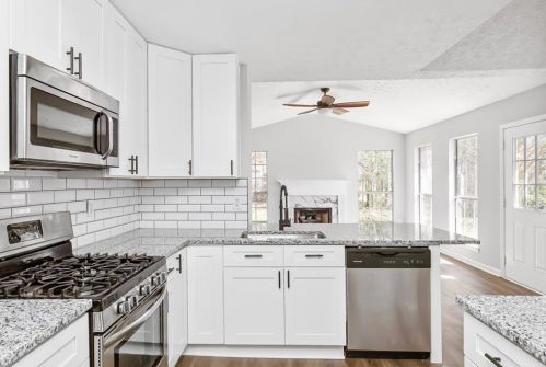 320 Emerald Grn Ct, Atlanta GA 30349-8420 exterior