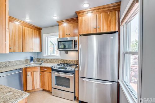 429 Douglas Ave, Avenel NJ 07001-1108 exterior