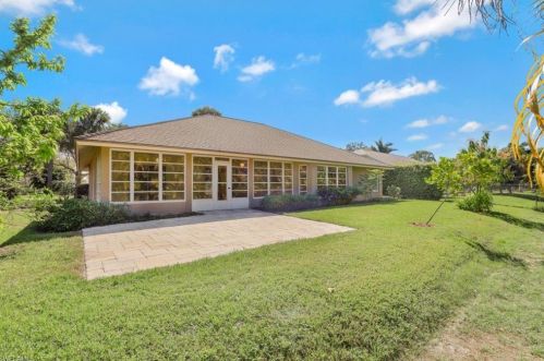 49 Mentor Dr, Naples FL 34110-1353 exterior