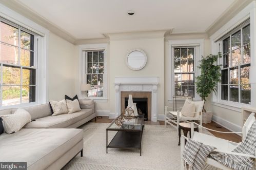 1933 19th St, Washington, DC 20009-1235