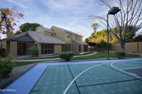 7345 2 Ave, Phoenix AZ 85023-6573 exterior